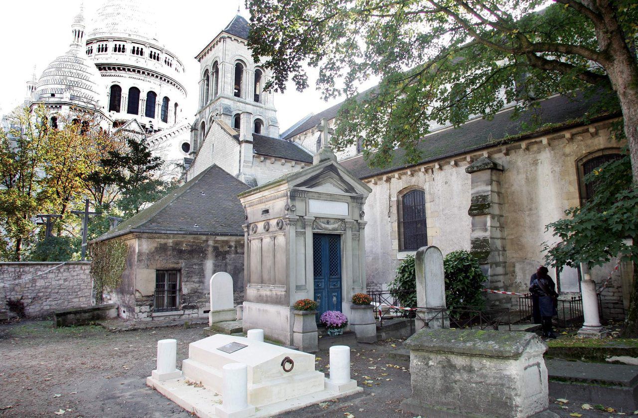 Le plus petit cimetière de Paris