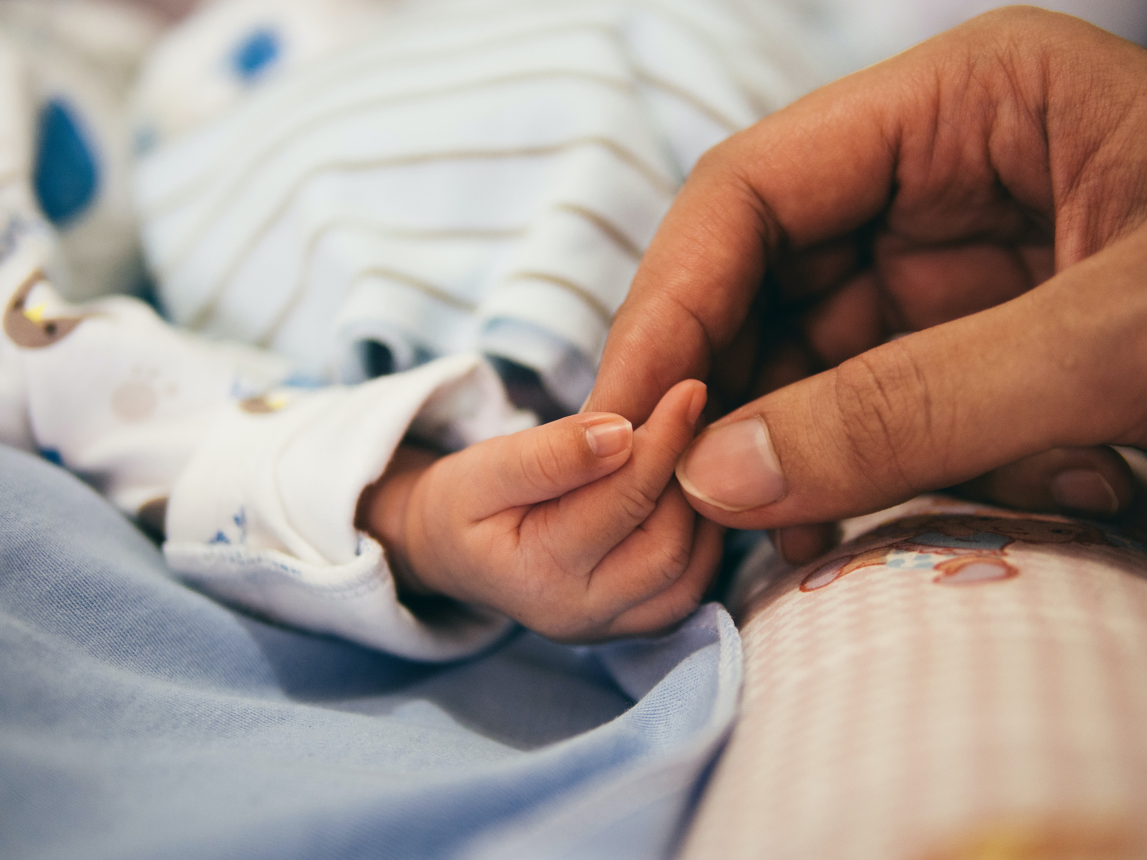 Avoir un bébé: Jak mówić po francusku o narodzinach dziecka?