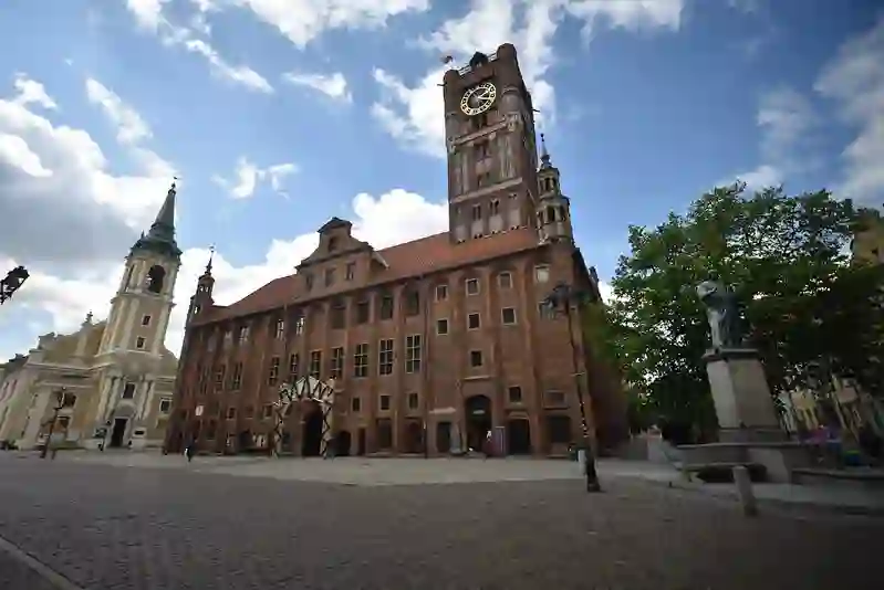 Toruń : La Perle Médiévale de la Pologne – Un Voyage à Travers le Temps et la Culture