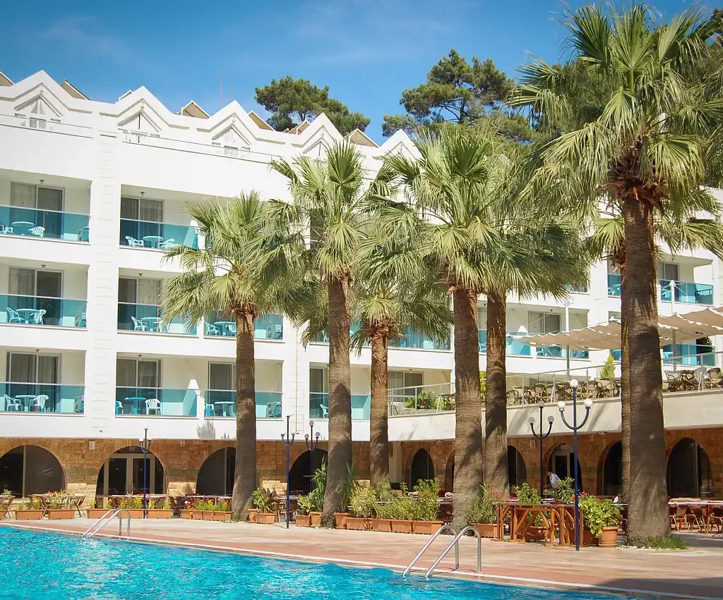 Tanie wczasy pod palmami? Sprawdź, jakie to proste!